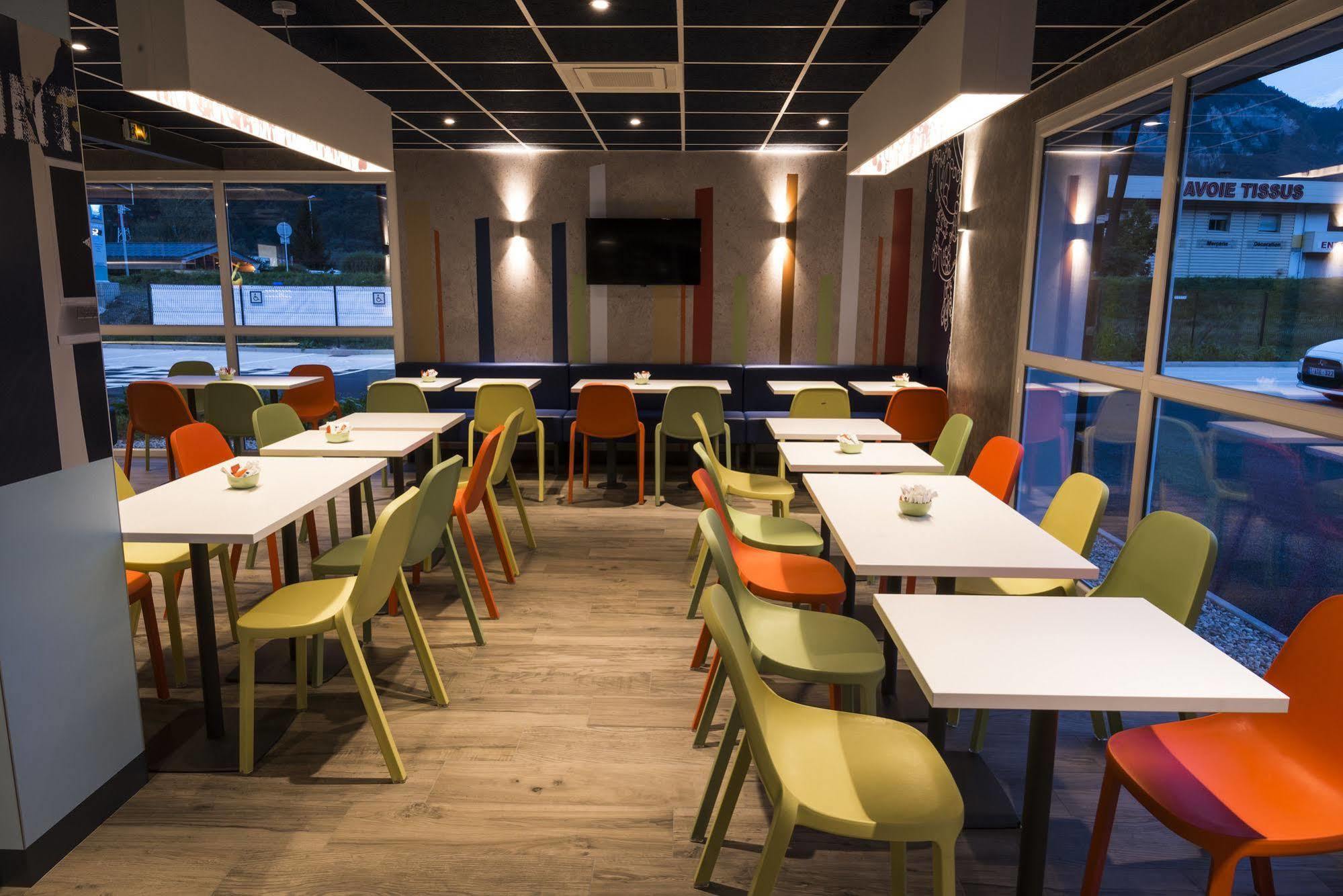 Ibis Budget 살랑쉬 외부 사진